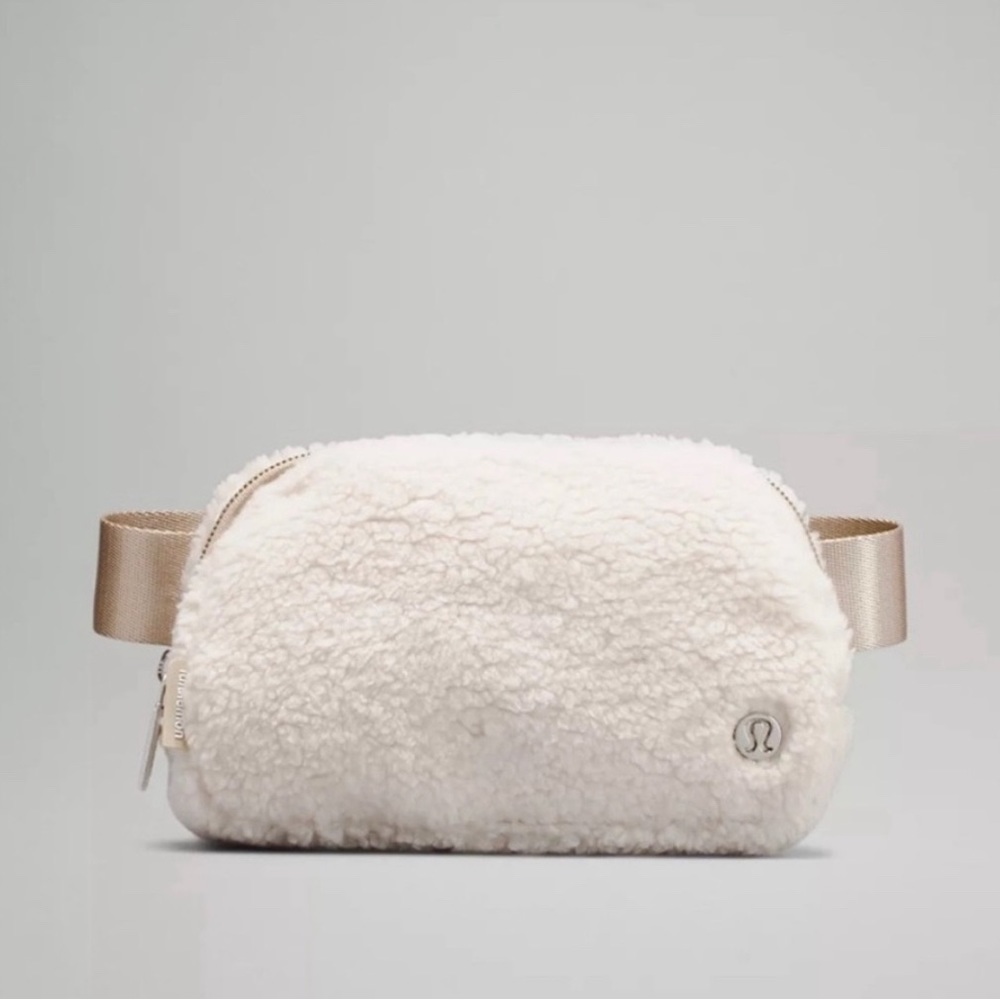 Adorable Sherpa fanny pack